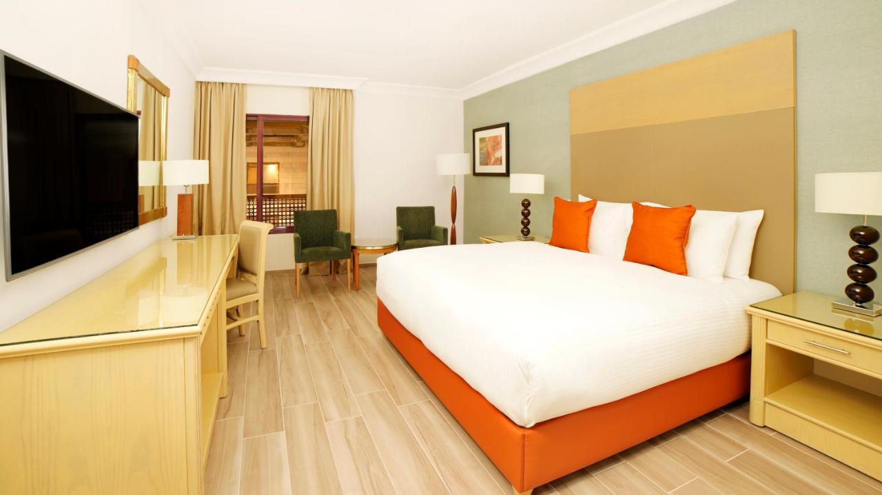 Moevenpick Petra Complex 5*