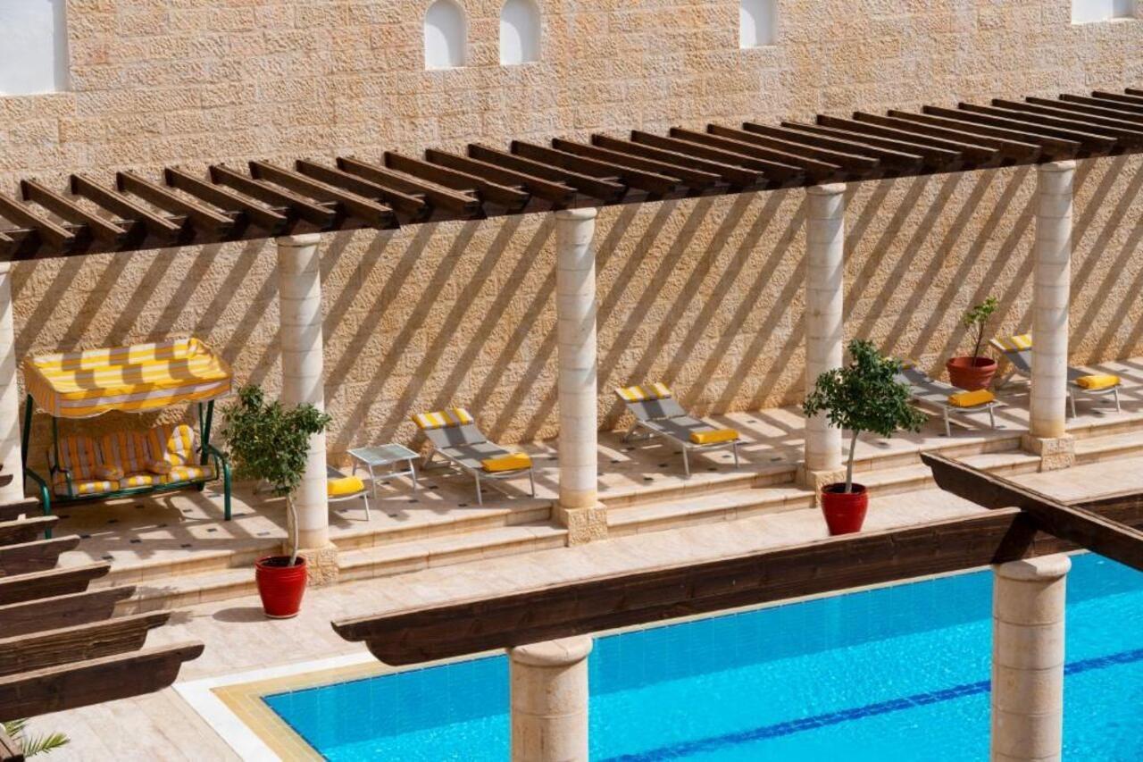 Complex Moevenpick Petra 5*