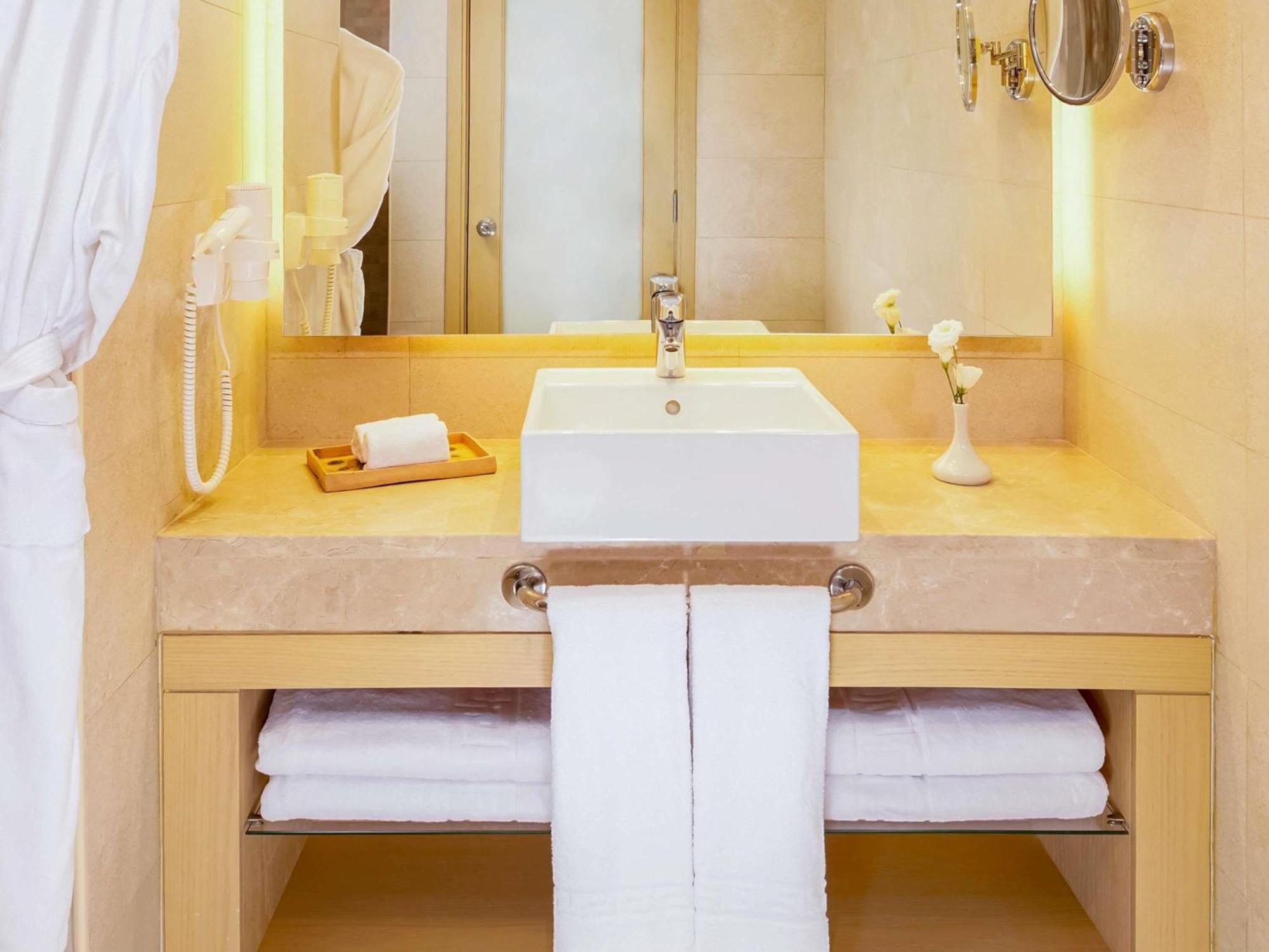 Moevenpick Petra 5*